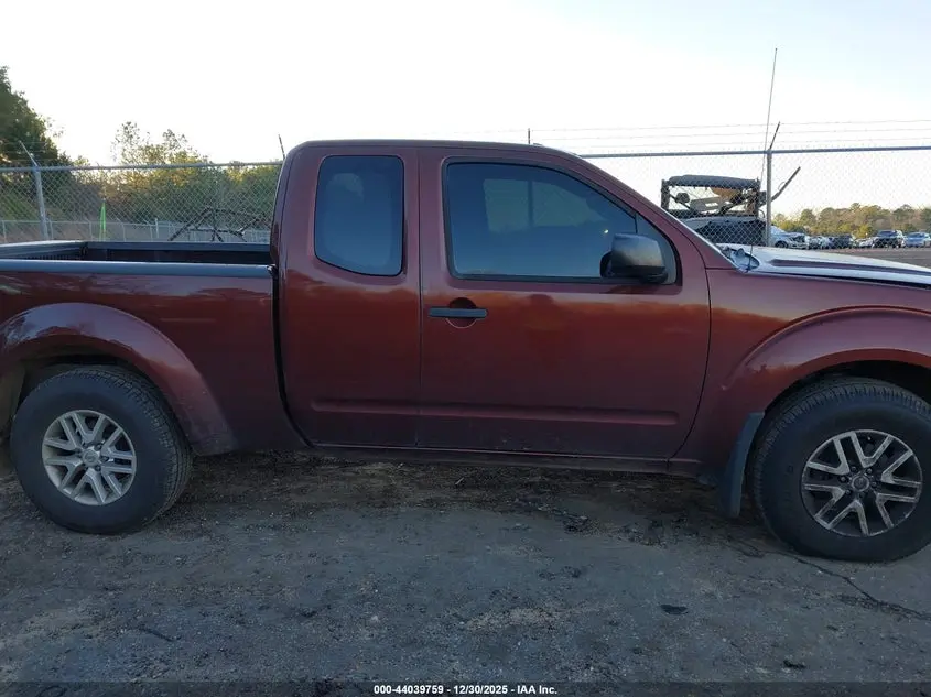 2017 NISSAN FRONTIER SV
