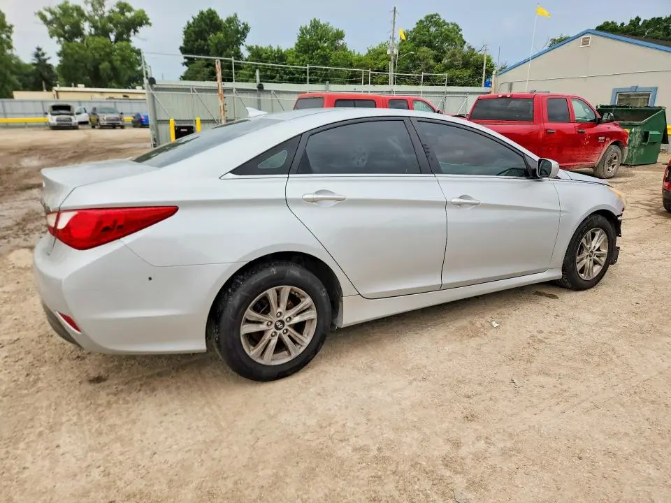 2014 HYUNDAI SONATA GLS  