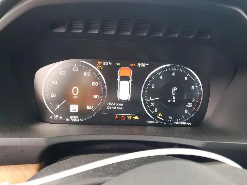 2022 VOLV XC90 T6 MOMENTUM  