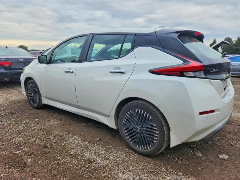 2023 NISSAN LEAF SV PLUS  