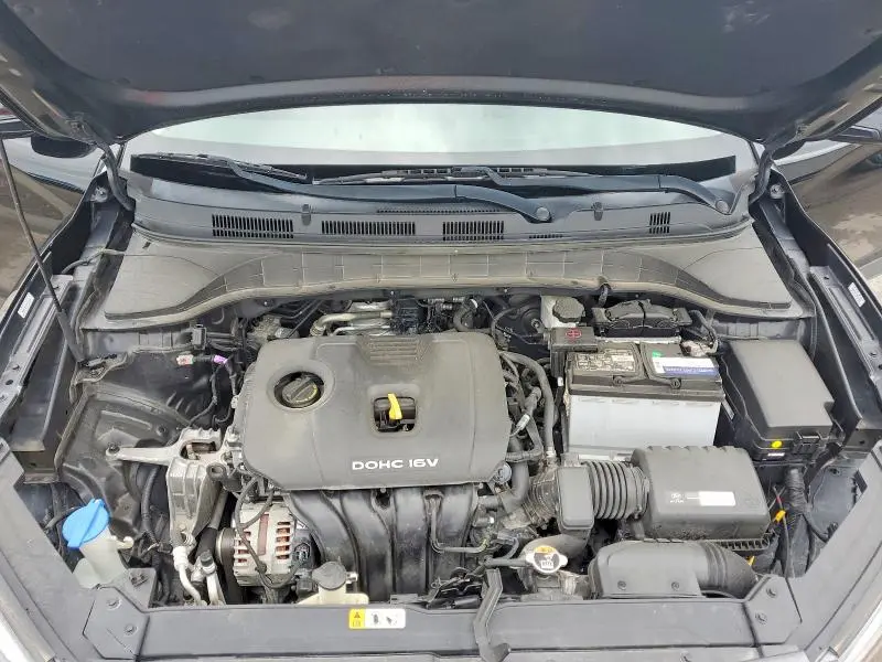 2020 HYUNDAI KONA SE  