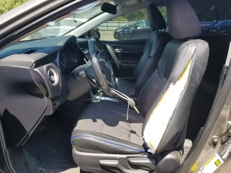 2017 TOYOTA COROLLA SE  