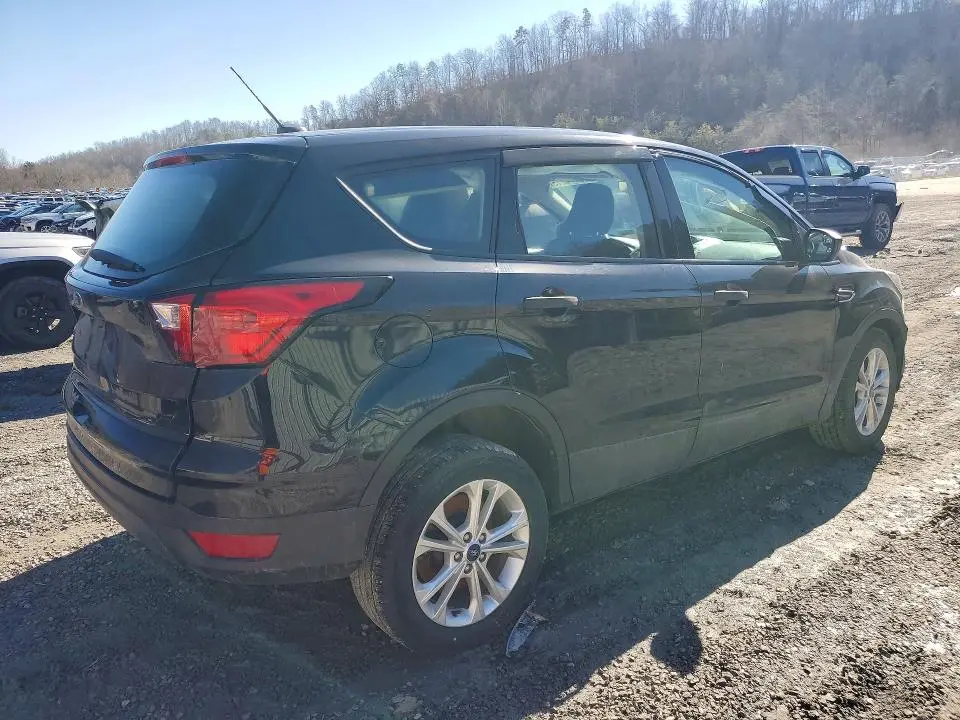 2019 FORD ESCAPE S  