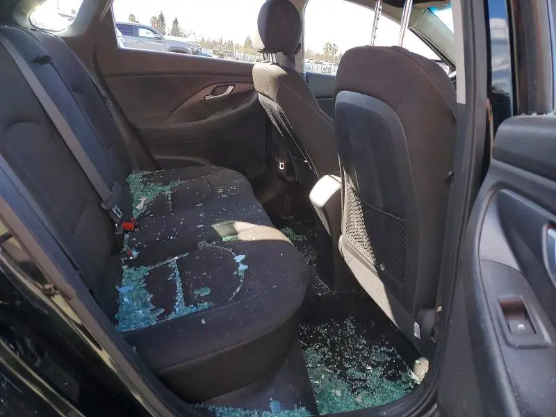 2018 HYUNDAI ELANTRA GT BASE  