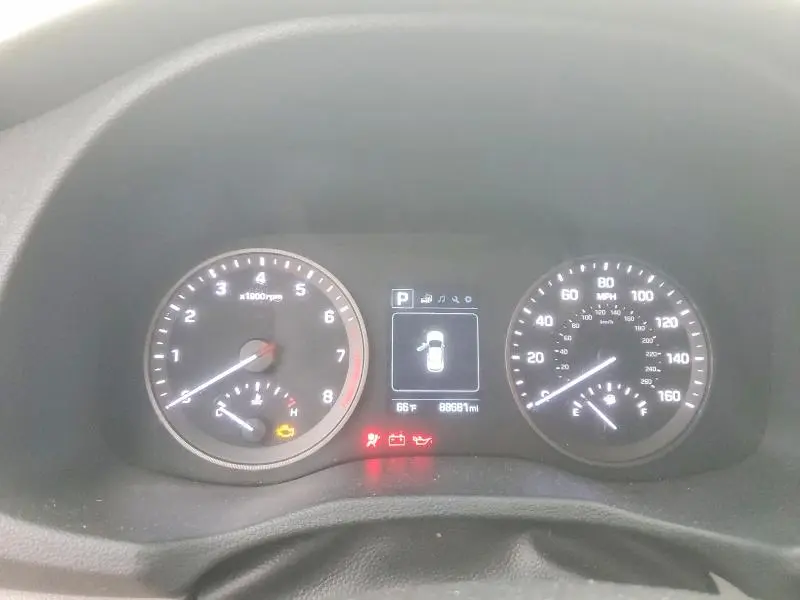 2018 HYUNDAI TUCSON SE  