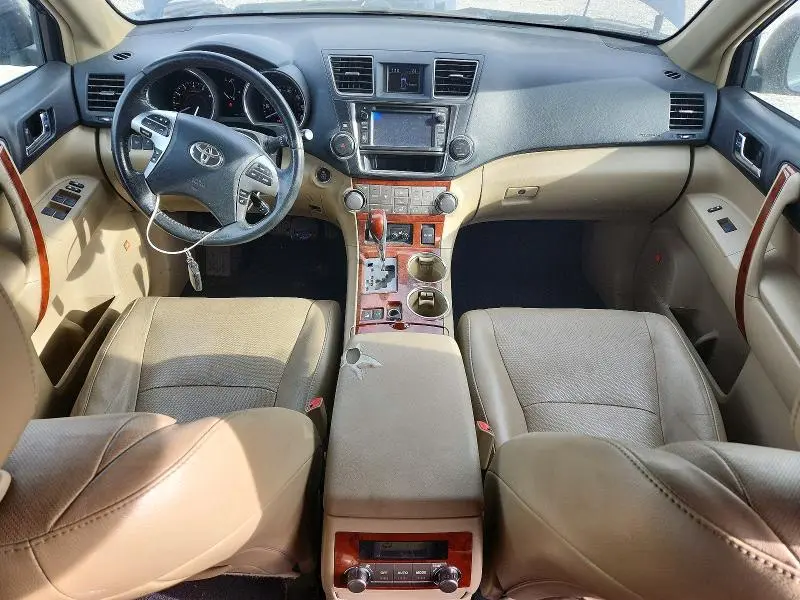 2013 TOYOTA HIGHLANDER LIMITED  