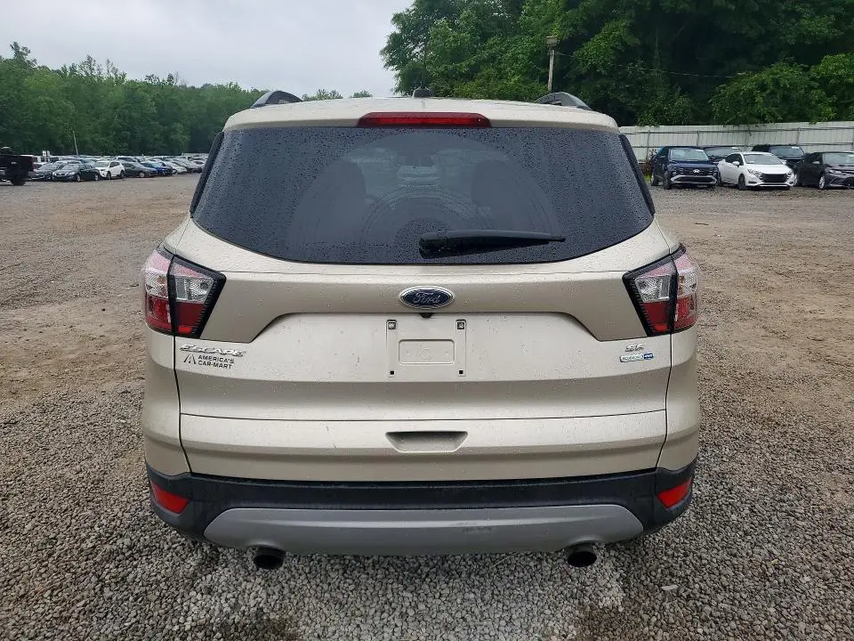 2018 FORD ESCAPE SE  