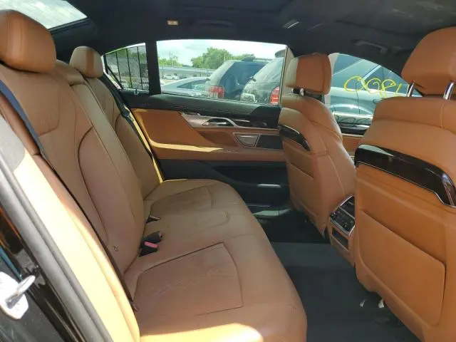 2018 BMW 750 XI  