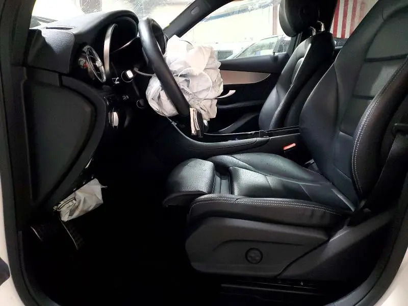 2019 MERCEDES-BENZ GLC 300 4MATIC  