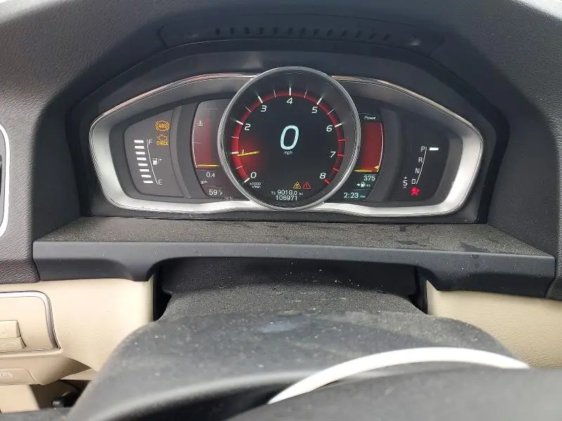 2015 VOLVO V60 PREMIER+  