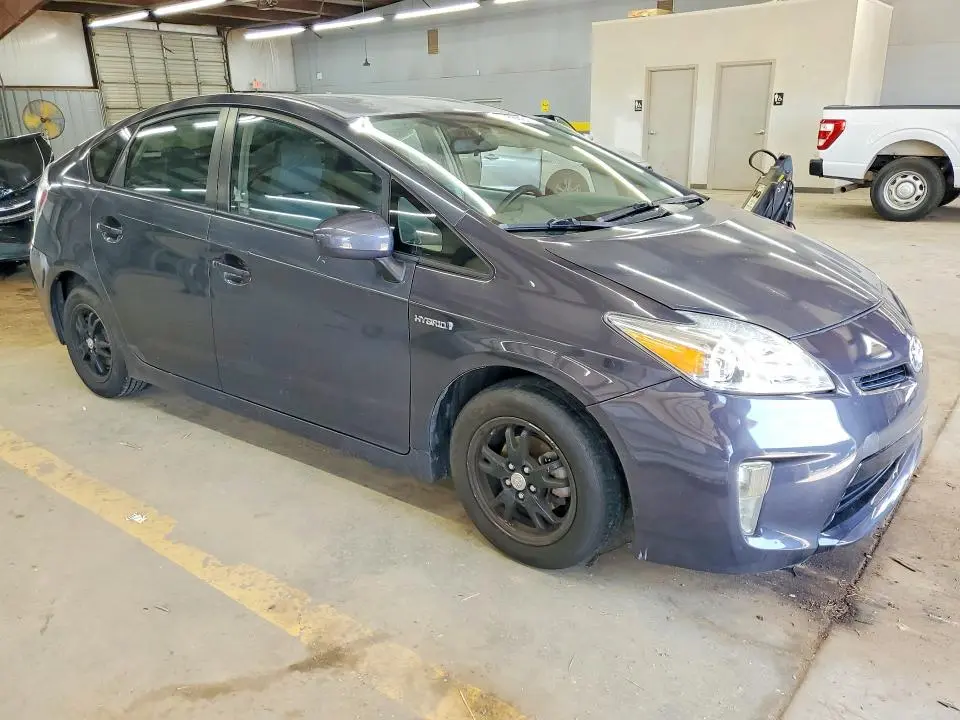 2012 TOYOTA PRIUS TWO  