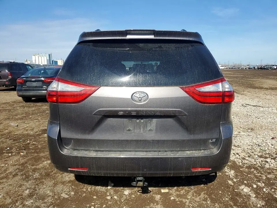 2017 TOYOTA SIENNA LE 8-PASSENGER  