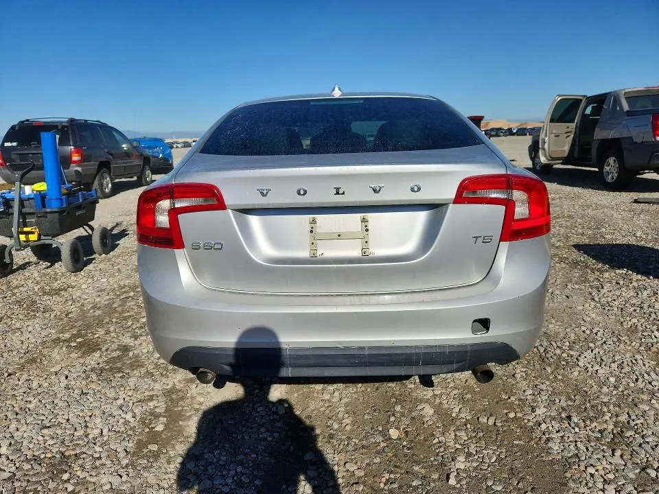 2012 VOLVO S60 T5  