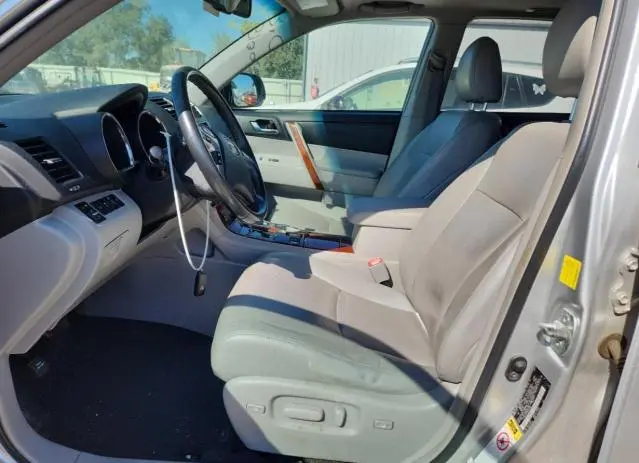 2011 TOYOTA HIGHLANDER LIMITED  