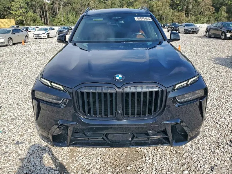 2024 BMW X7   