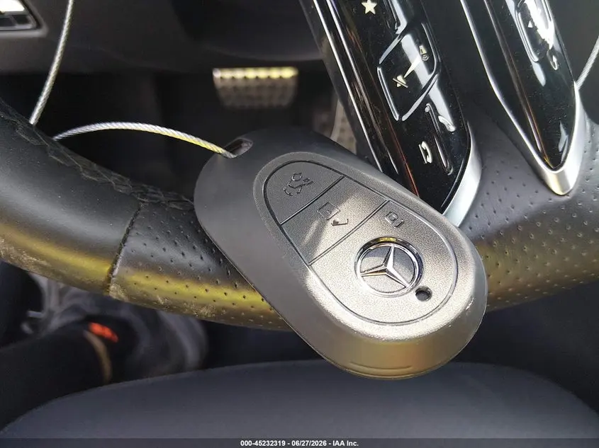 2024 MERCEDES-BENZ C 300  