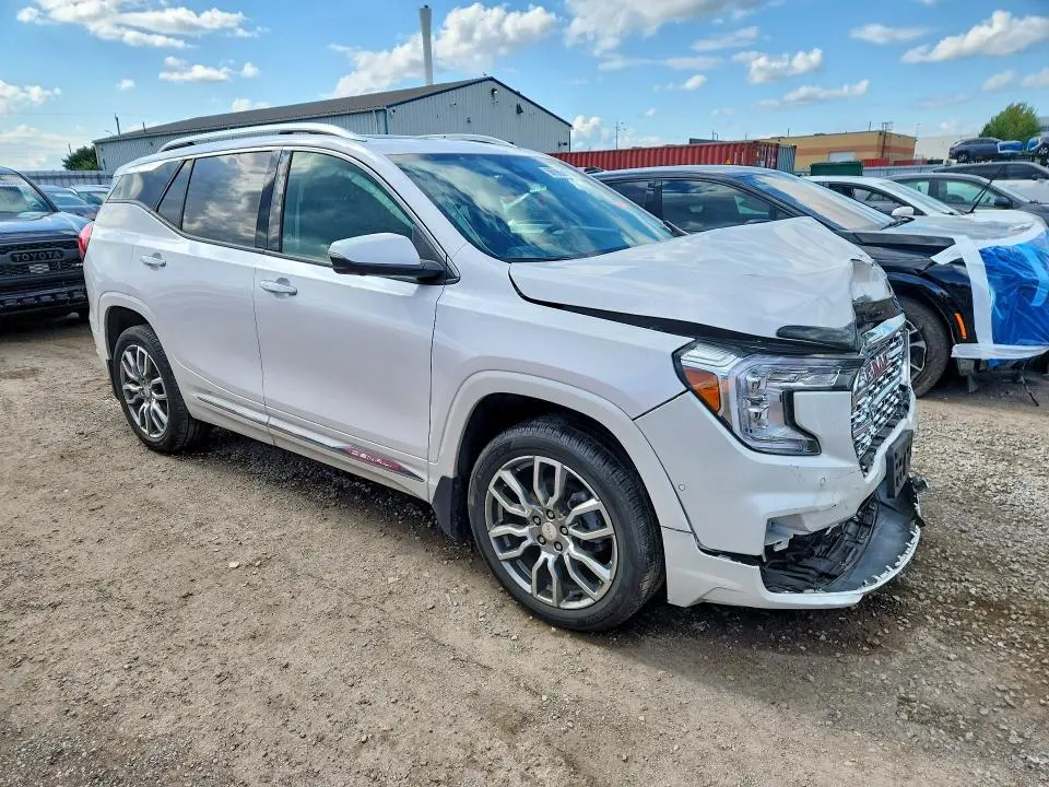 2023 GMC TERRAIN DENALI  