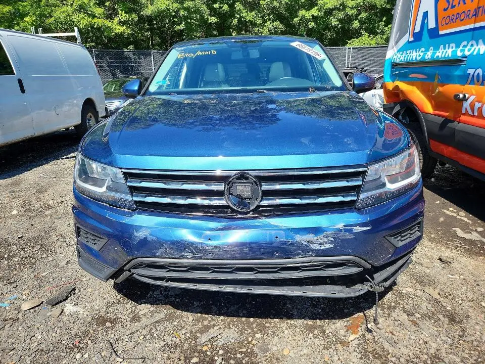 2020 VOLKSWAGEN TIGUAN SE  