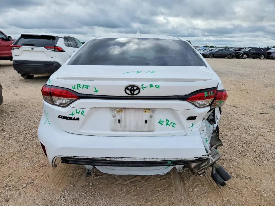 2024 TOYOTA COROLLA SE  
