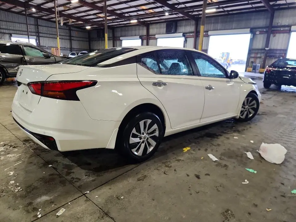 2024 NISSAN ALTIMA S  