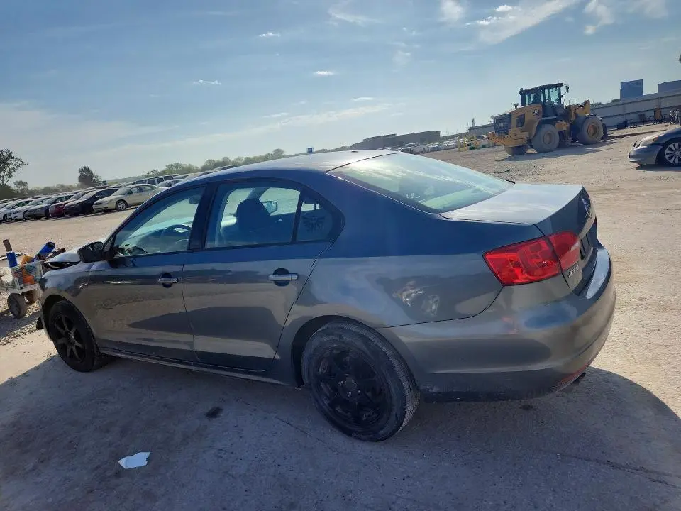 2013 VOLKSWAGEN JETTA BASE  