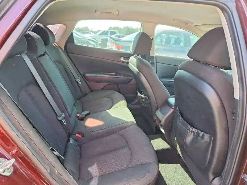 2017 KIA OPTIMA LX  
