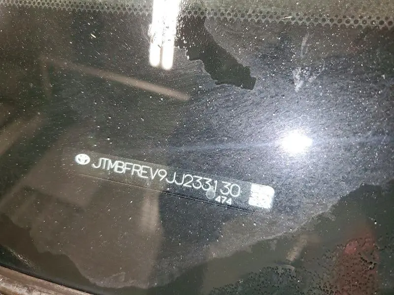2018 TOYOTA RAV4 LE  