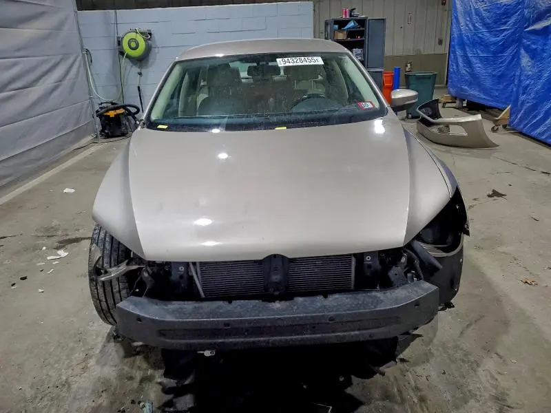 2015 VOLKSWAGEN PASSAT S  