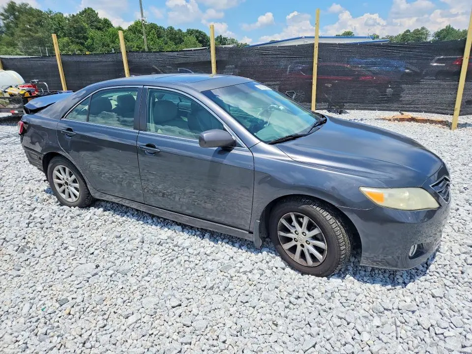 2010 TOYOTA CAMRY XLE  