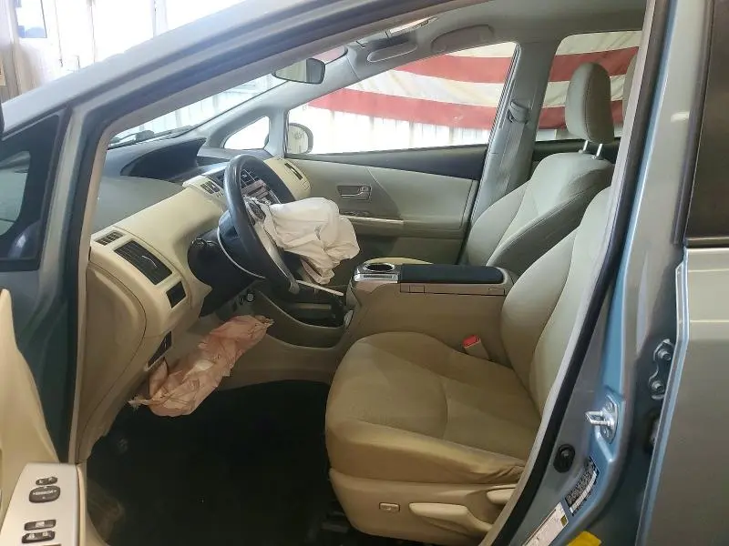 2014 TOYOTA PRIUS V THREE  