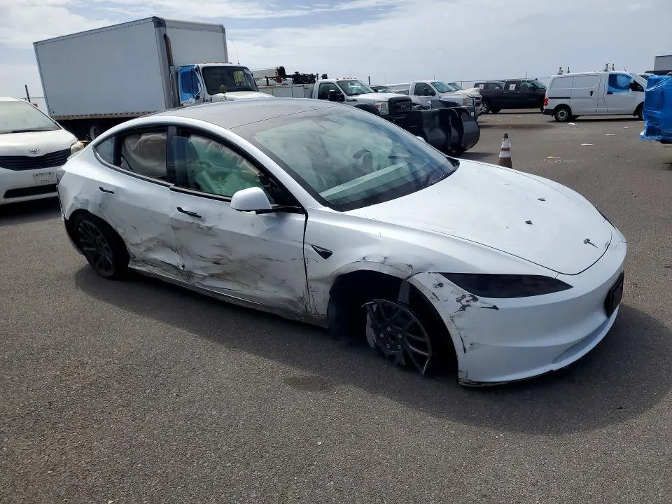 2026 TESLA MODEL 3   