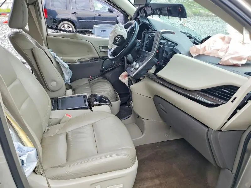 2016 TOYOTA SIENNA XLE 7-PASSENGER  