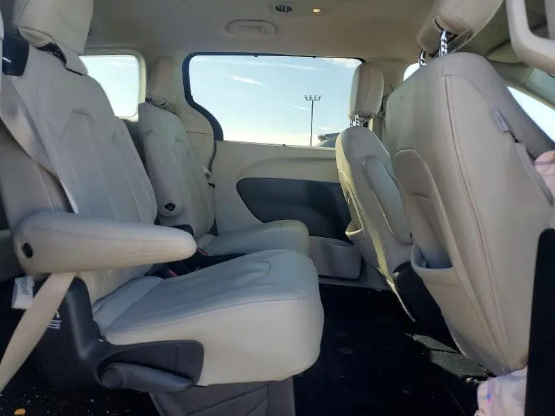 2021 CHRYSLER PACIFICA TOURING  