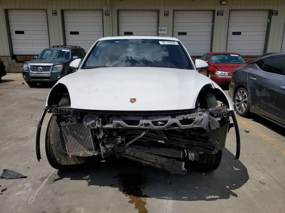 2018 PORSCHE CAYENNE S  