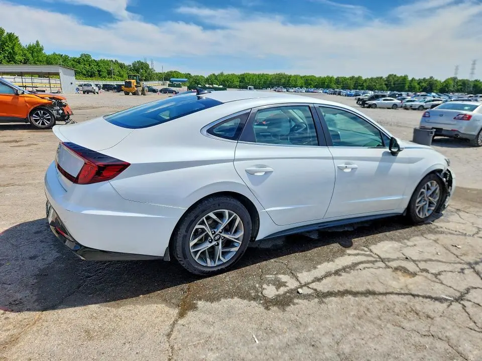 2022 HYUNDAI SONATA SEL  