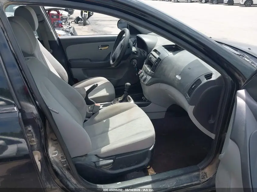 2010 HYUNDAI ELANTRA BLUE