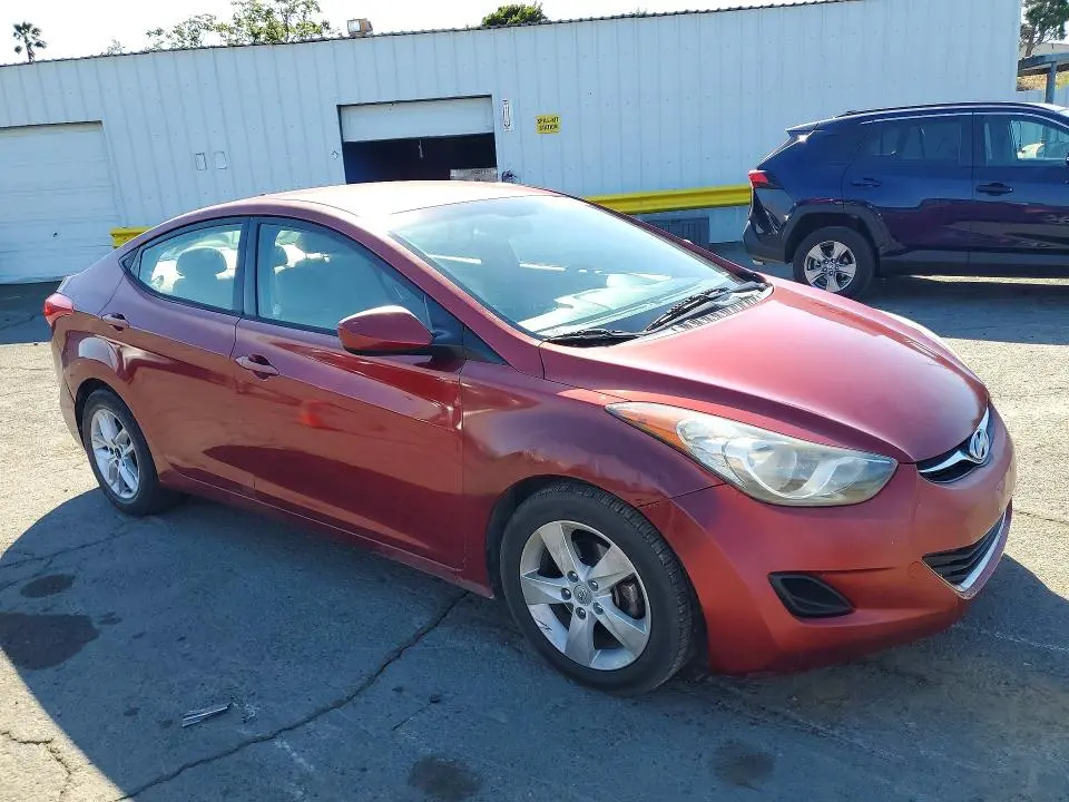 2013 HYUNDAI ELANTRA GLS  