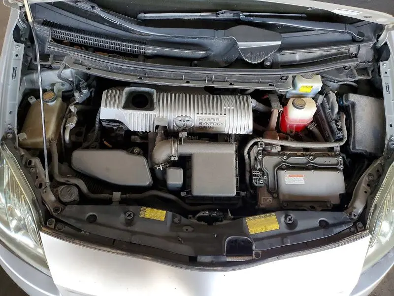 2010 TOYOTA PRIUS III  