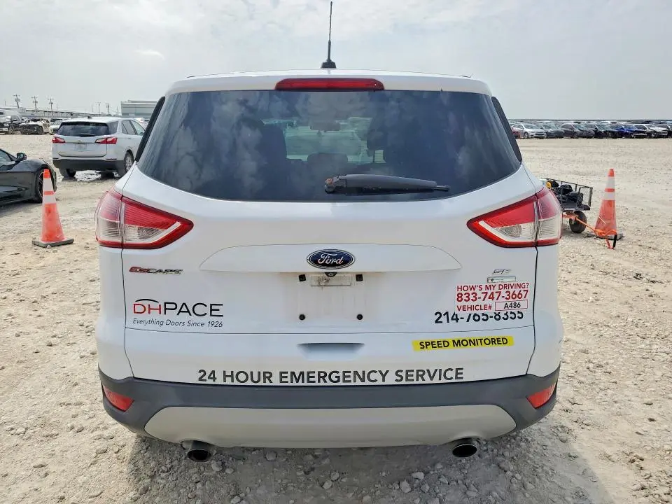 2015 FORD ESCAPE SE  
