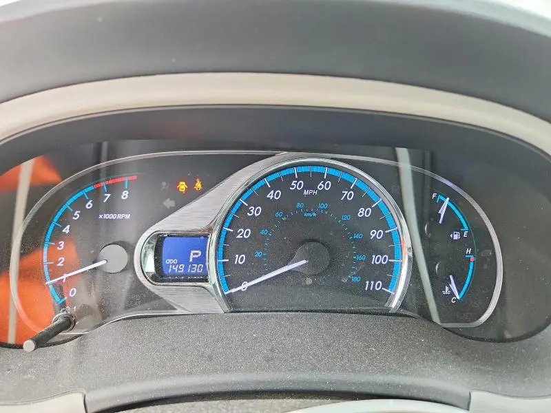 2014 TOYOTA SIENNA XLE 8-PASSENGER  