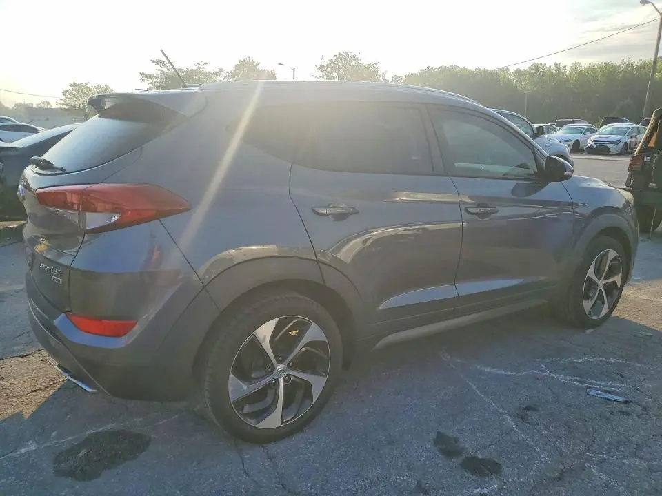 2016 HYUNDAI TUCSON SPORT  