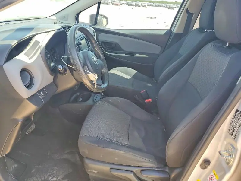 2015 TOYOTA YARIS 5-DOOR L  