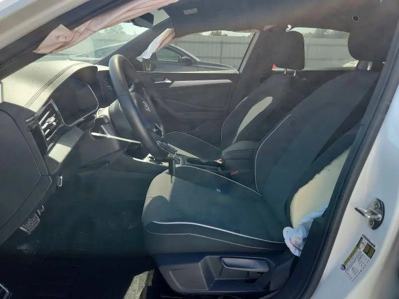 2025 VOLKSWAGEN JETTA SPORT  