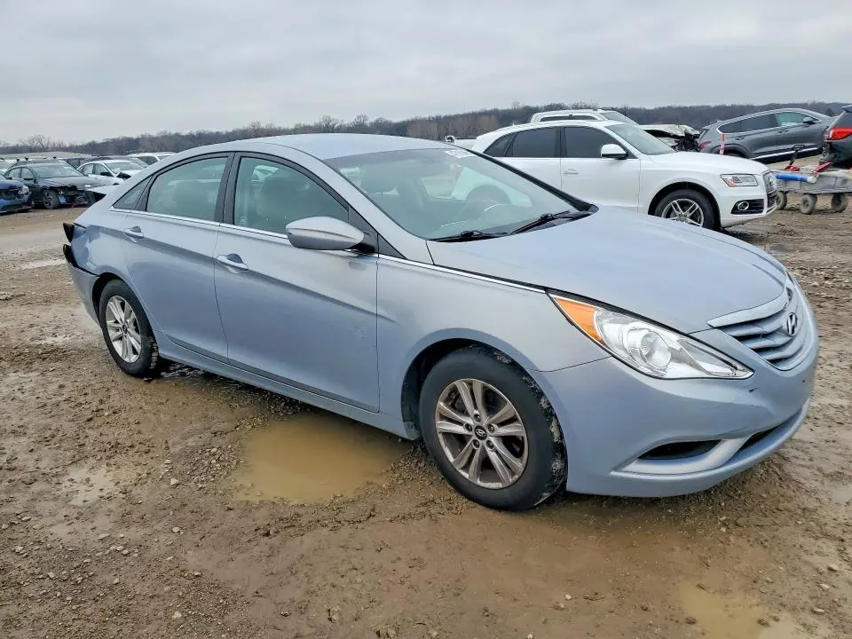 2011 HYUNDAI SONATA GLS  