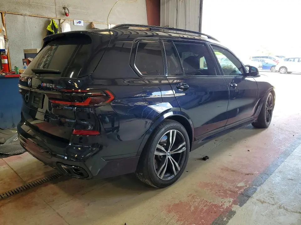 2024 BMW X7 M60I  