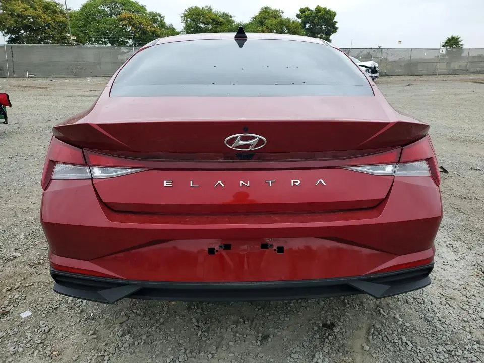 2023 HYUNDAI ELANTRA SEL  