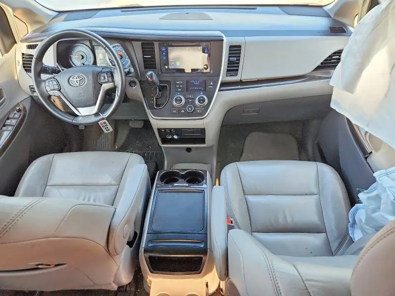 2017 TOYOTA SIENNA XLE 8-PASSENGER  