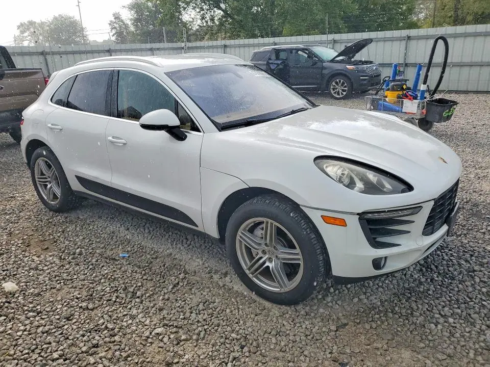 2015 PORSCHE MACAN S  