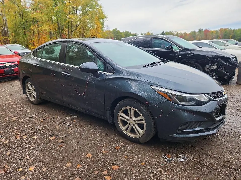 2017 CHEVROLET CRUZE LT  
