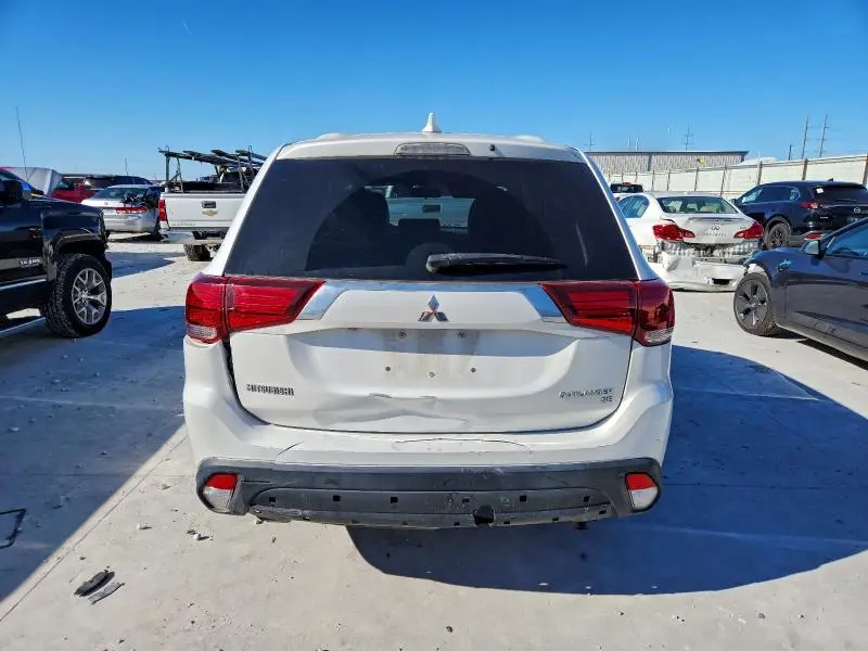 2019 MITSUBISHI OUTLANDER SE  